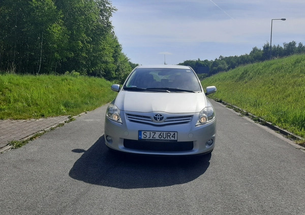 Toyota Auris cena 17990 przebieg: 224000, rok produkcji 2010 z Sierpc małe 46